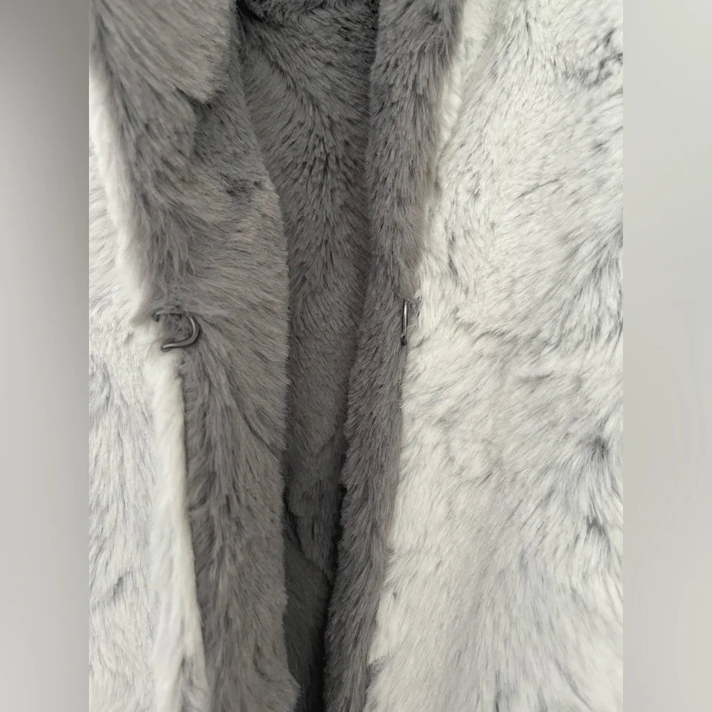 Alfred Dunner Reversible Faux Fur Pewter Cottagecore Cozy Cabincore Vest